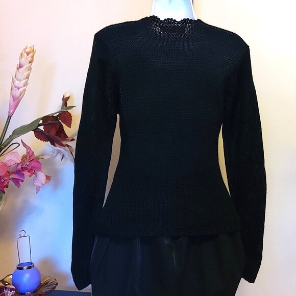 NWT Women’s Black Lightweight Long Sleeve Crochet Cardigan Pullover Sweater - Picture 6 of 7